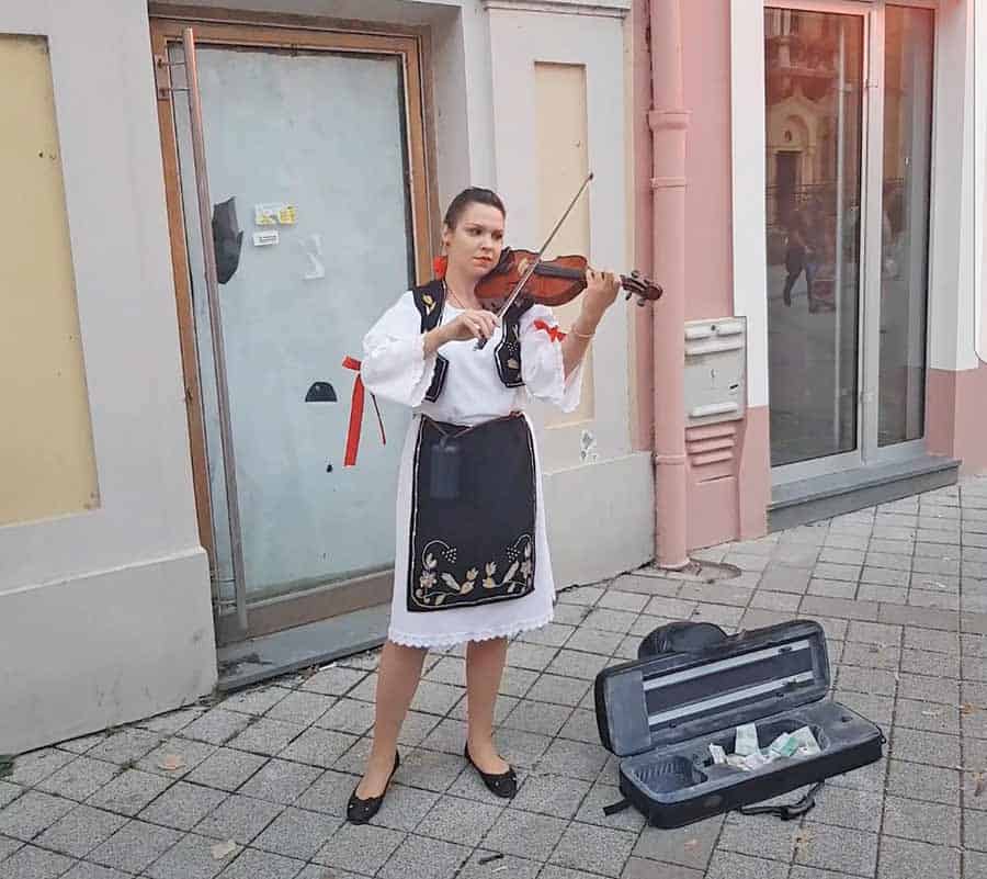 Novi Sad, October 2018: A girl with the violin