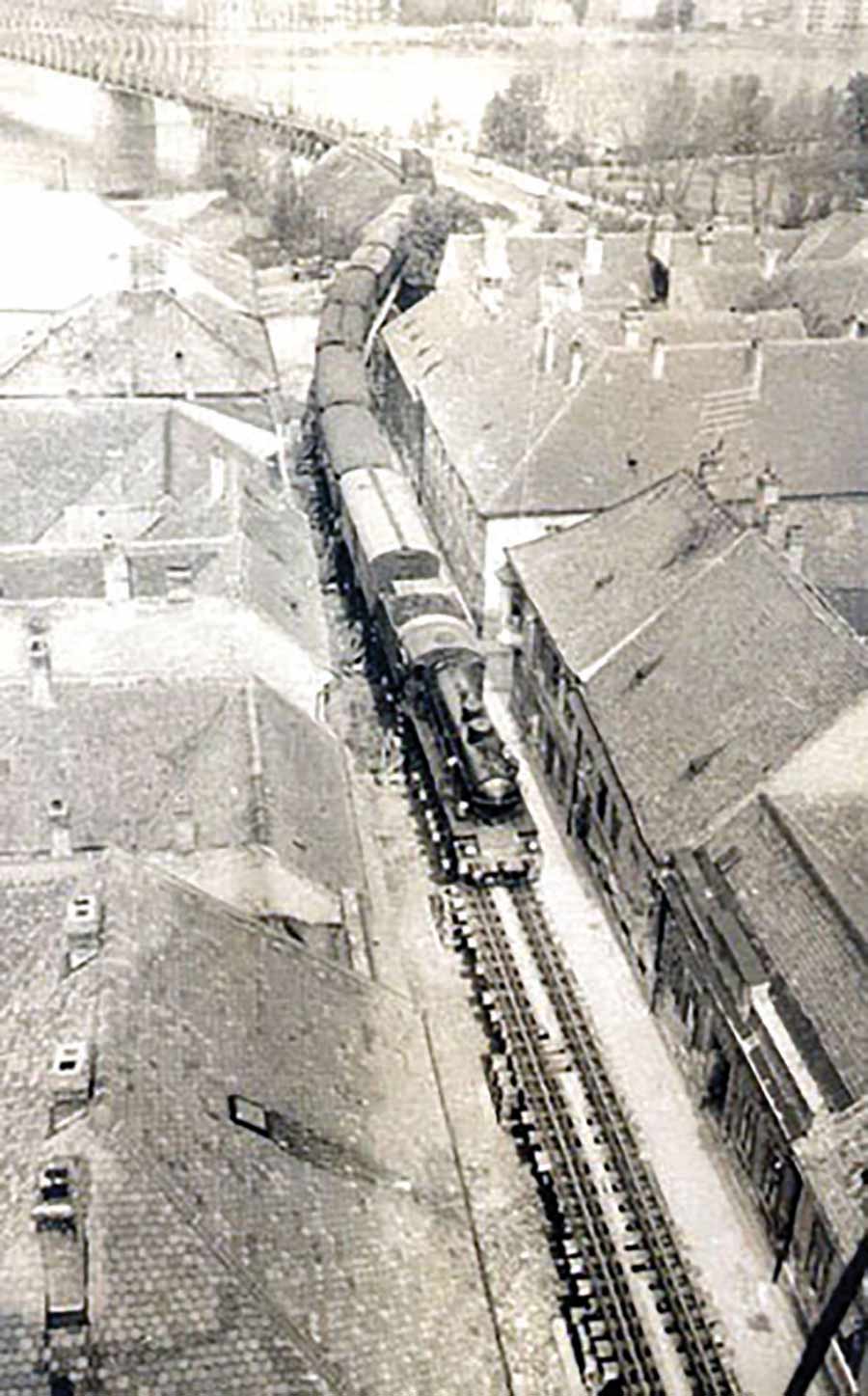 TRAIN RIGHT UNDER THE WINDOW: When the railroad passed through the Strossmayer Street in Podgradje, beneath the Petrovaradin Fortress