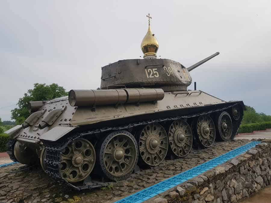 THE CITY OF CONTRAST: The golden tower of the church and the Soviet tank T-34 in the centre of Tiraspol