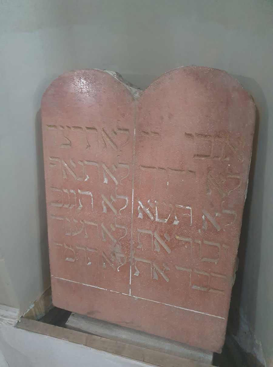 POSLEDNJI TRAG: Zavetne ploče iz sinagoge u Pančevu