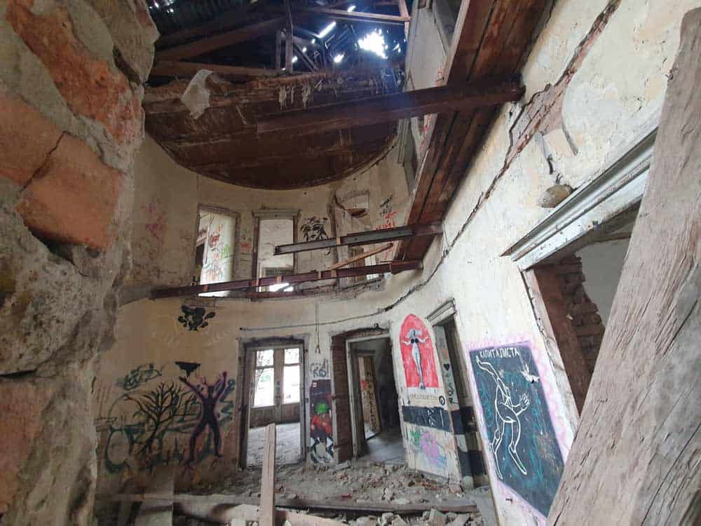 Nekada ponos grada, danas "Muzej destrukcije: Pinova vila