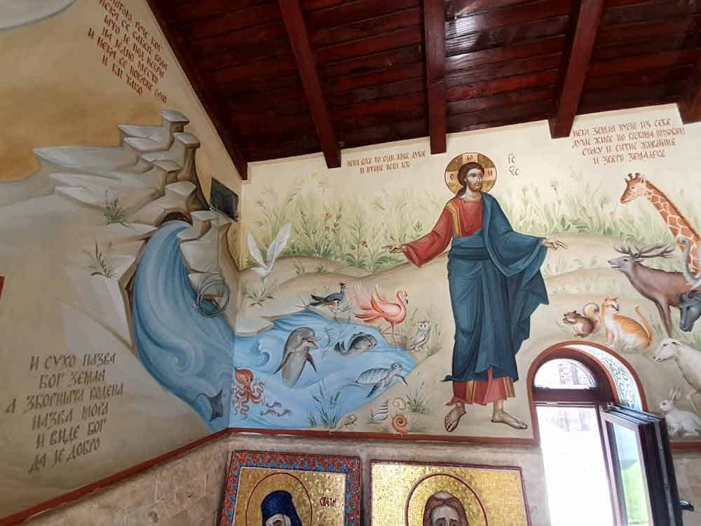 Raskošne zidne slike: Ženski manastir u Kaću