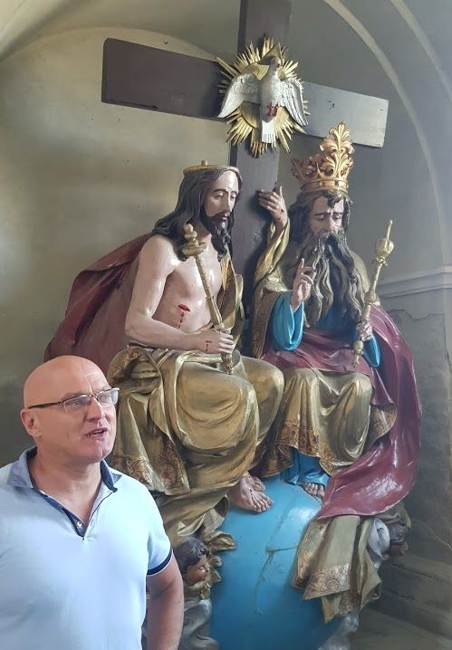 MUZEJ PODUNAVSKIH NEMACA: Boris Mašić pokazuje Sveto Trojstvo iz crkve u Prigrevici