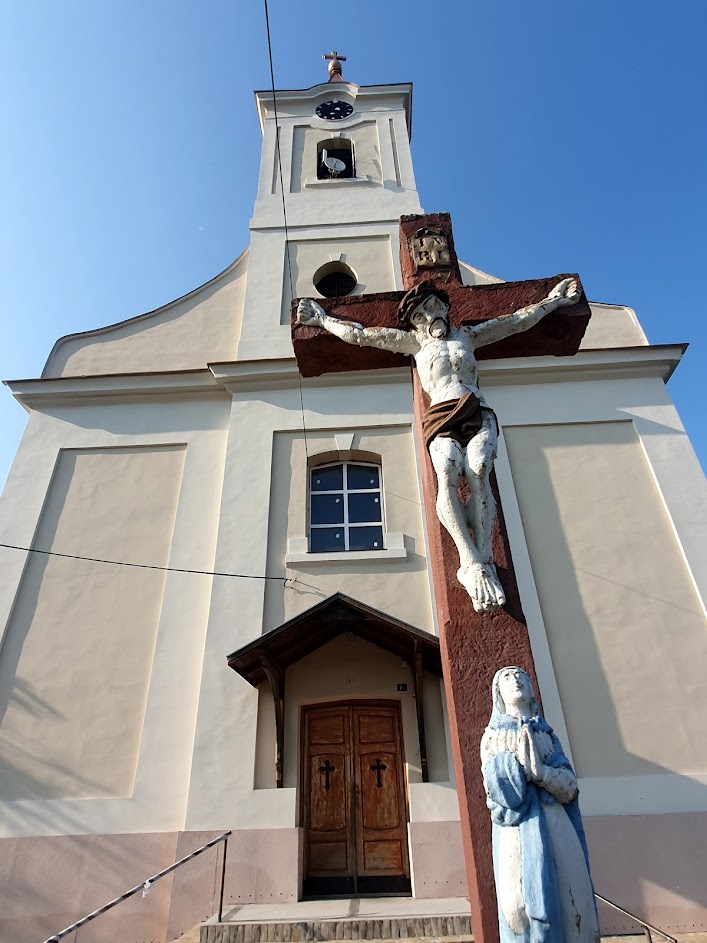 Posvećena Sv. Arhangelu Mihailu: Katolička crkva u Bačkom Bregu