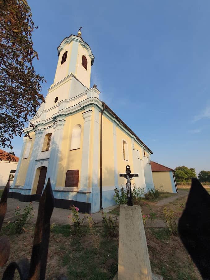 OBNOVLJENA PRE 10 GODINA: Katolička crkva u Gibarcu