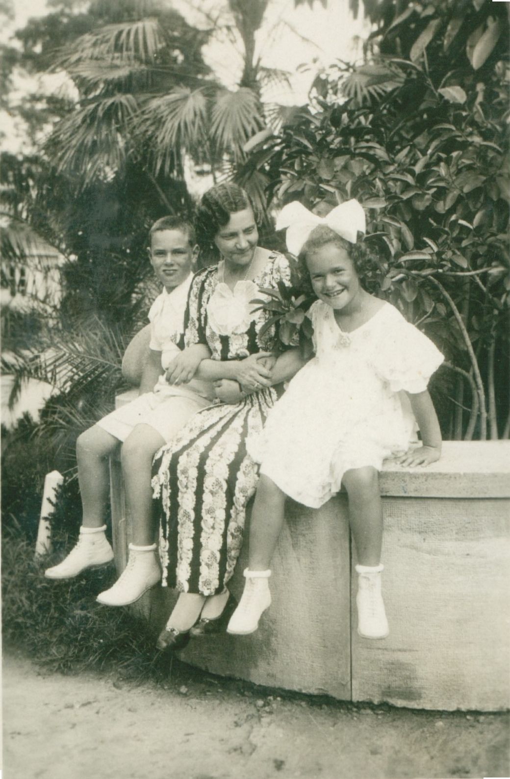 Magda sa majkom i bratom