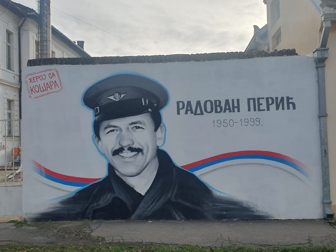 HEROJ KOŠARA: Mural posvećen Radovanu Periću, lokalnom poštaru poginulom na Kosovu 1999.