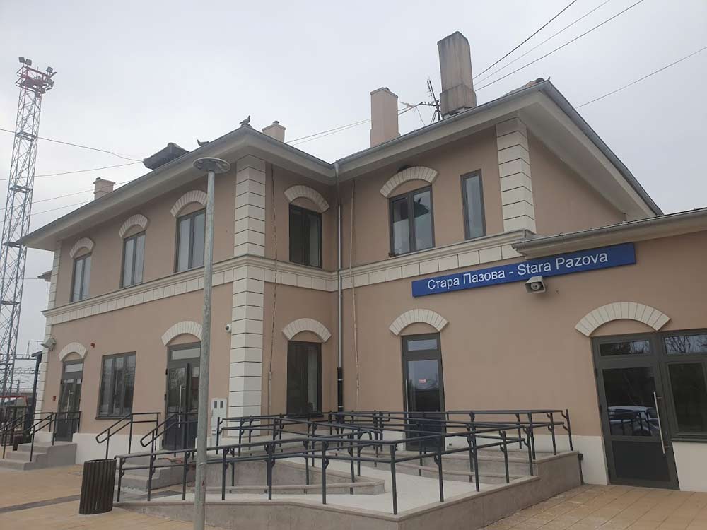 ČISTA I SREĐENA: Železnička stanica u Staroj Pazovi
