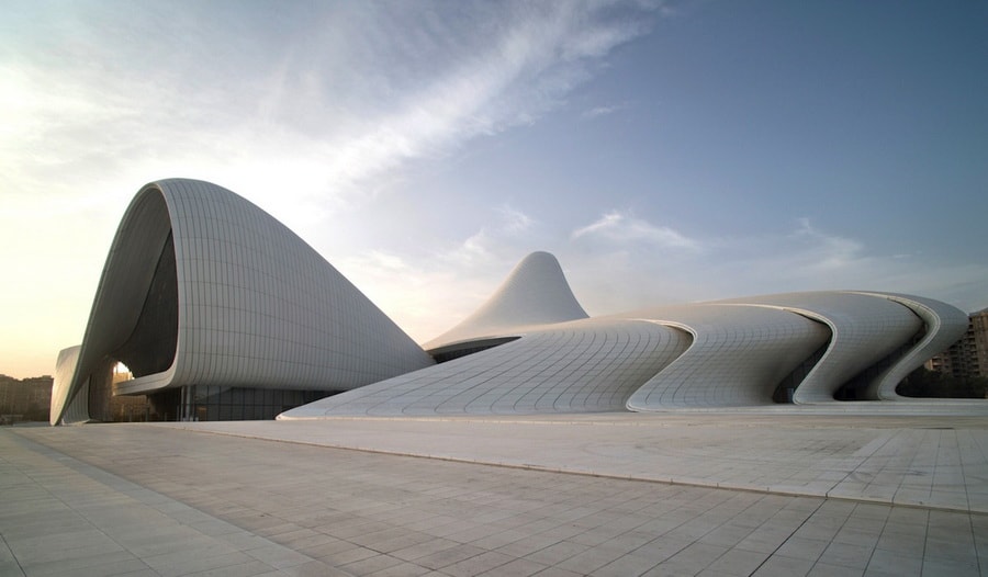 „Heydar Alyev Center“: Remek delo iračke arhitektice Zahe Hadid