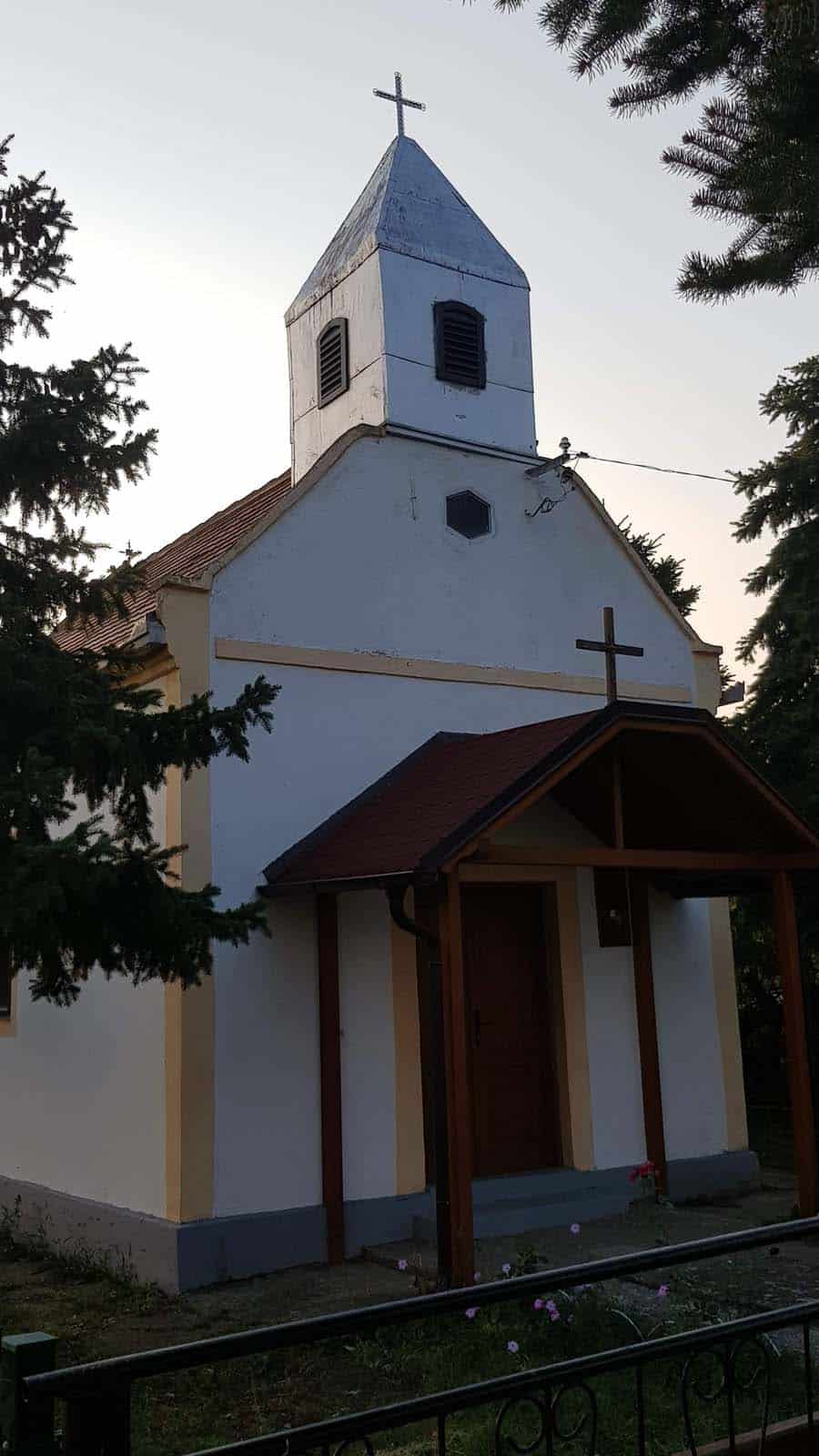 Crkva na kraju sela: Dobrodol