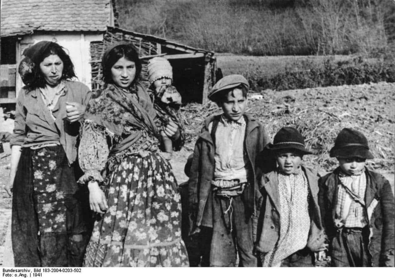 Romi su u NDH zajedno sa Srbima, Jevrejima i komunistima - masovno završavali u koncentracionim logorima