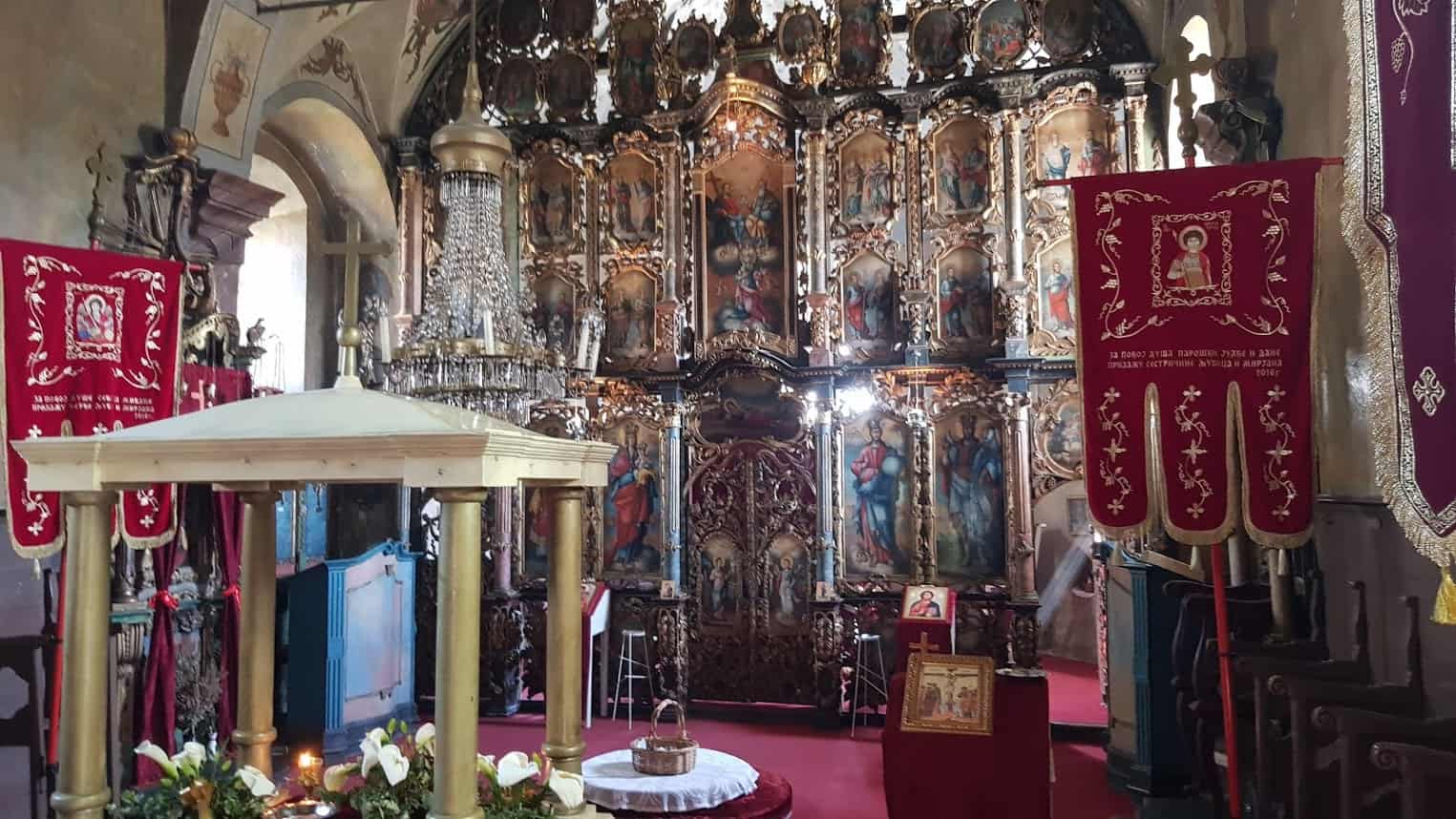 RASKOŠ "SRPSKOG BAROKA": Ikonostas u crkvi u Despotovu