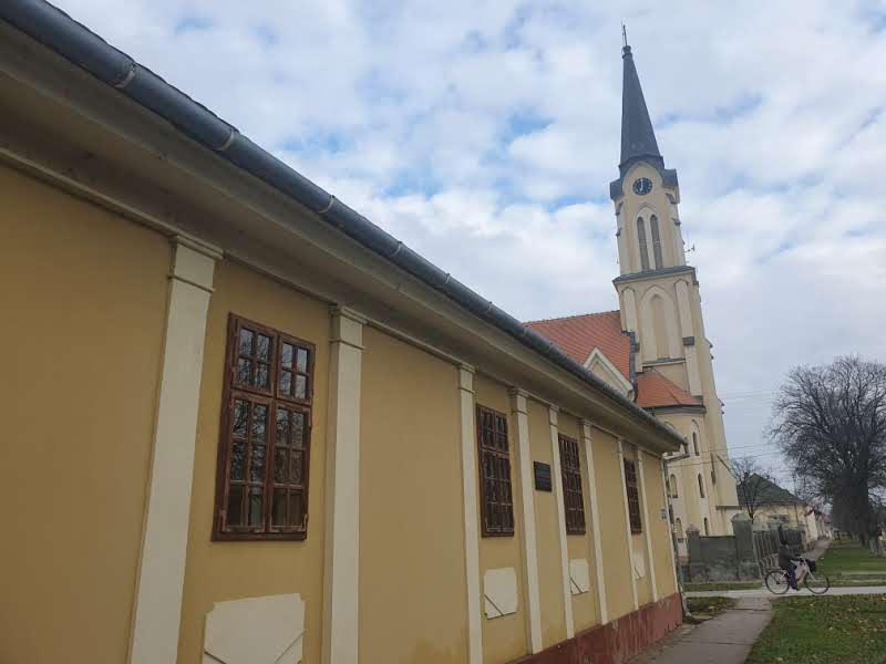 Kuća Vladimira Glavaša smeštena između pravoslavne i katoličke crkve