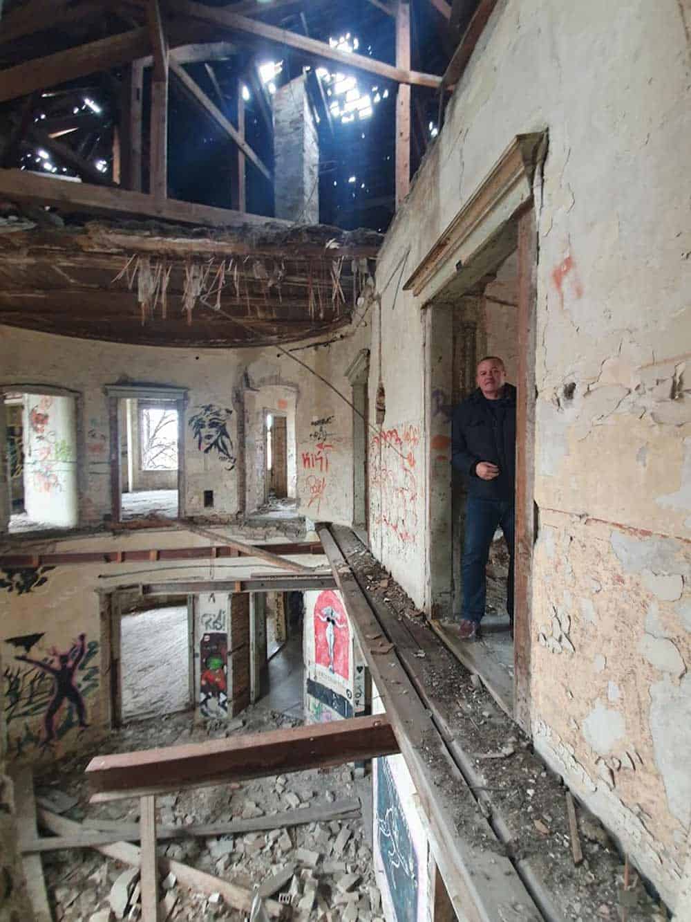 Nekada ponos grada, danas "Muzej destrukcije: Pinova vila