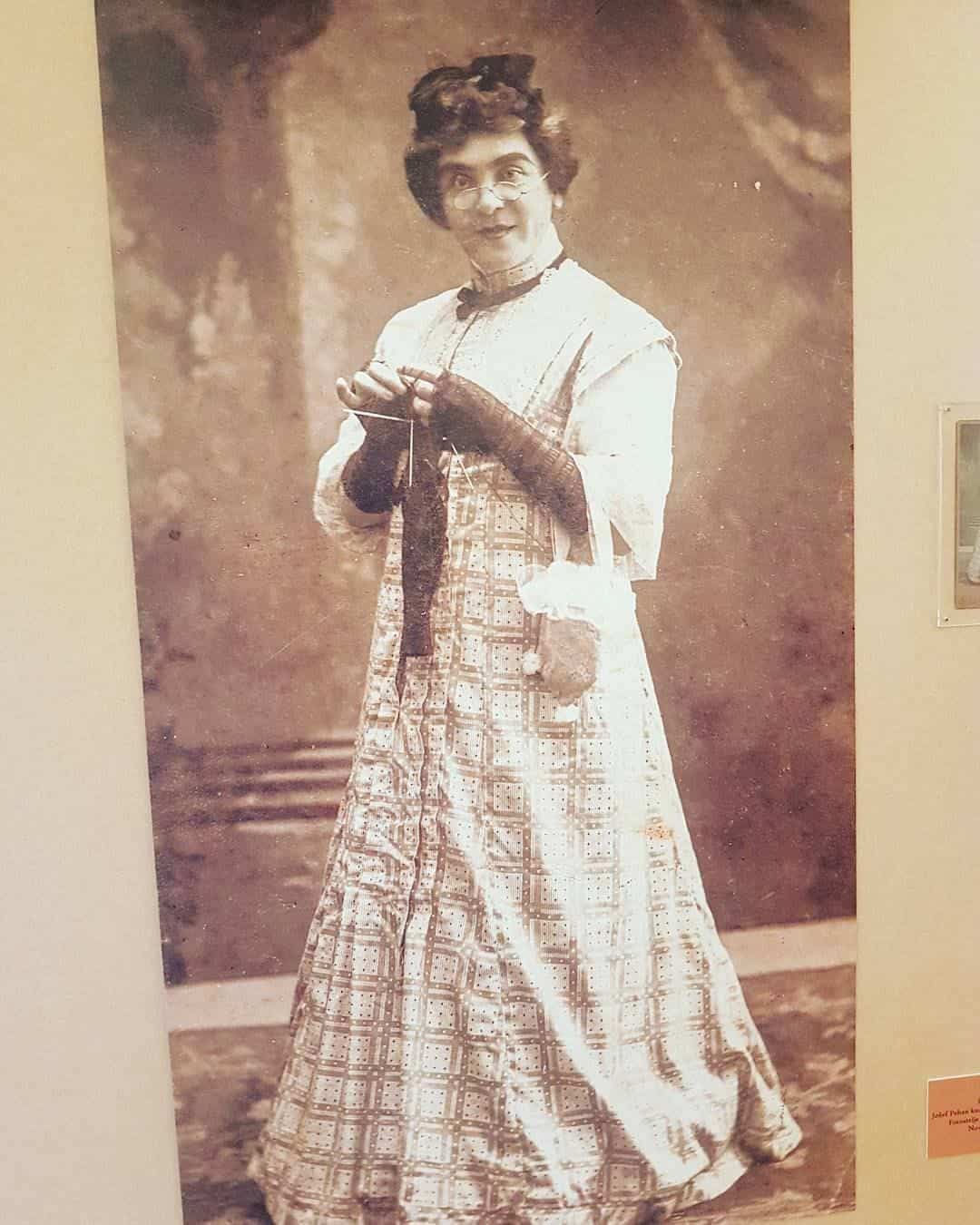 Ispred svog vremena: Fotografija Jožefa Pehana u ženskoj odeći