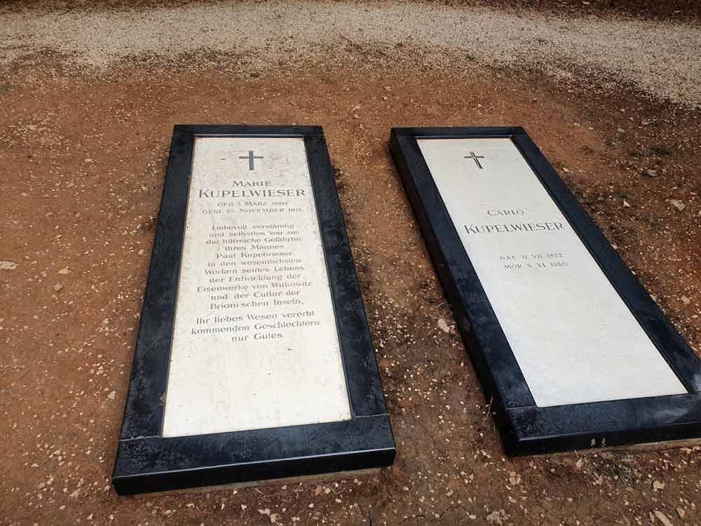AULOV GROB JE OSTAO U BEČU: Grobovi Kupelvizerove žene i sina