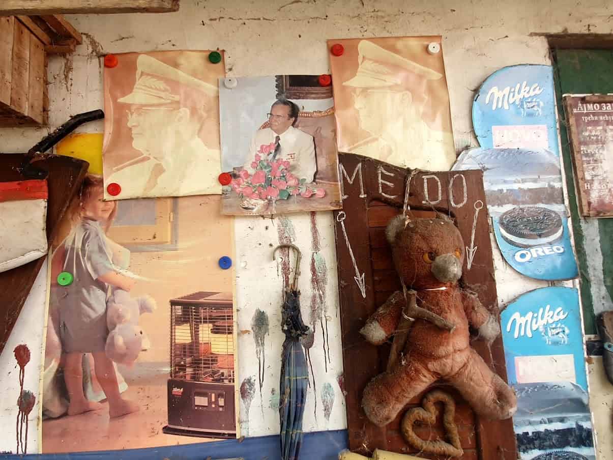 TITO I PLIŠANE MEDE: Lični "muzej" nostalgije za Jugoslavijom i detinjstvom svoje četiri ćerke