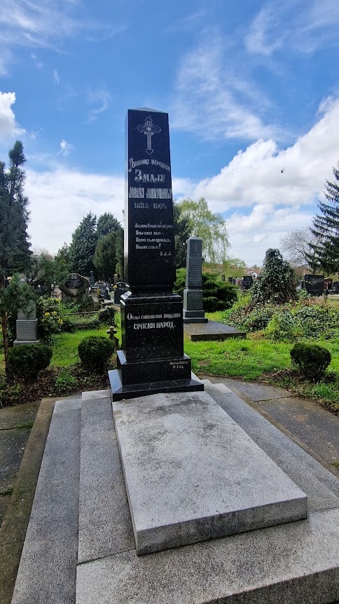 Grob J. J. Zmaja